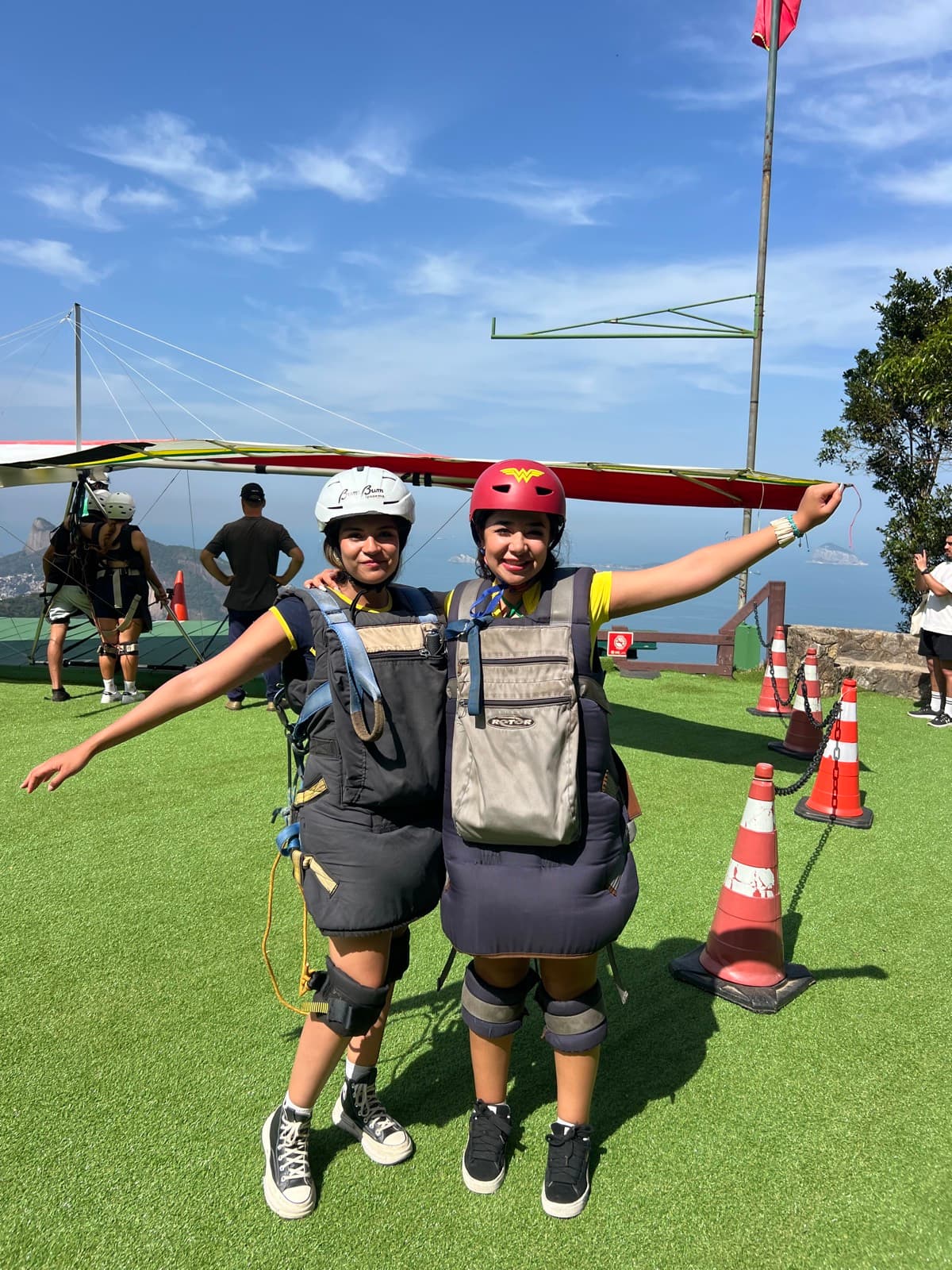 Hang Gliding — 4