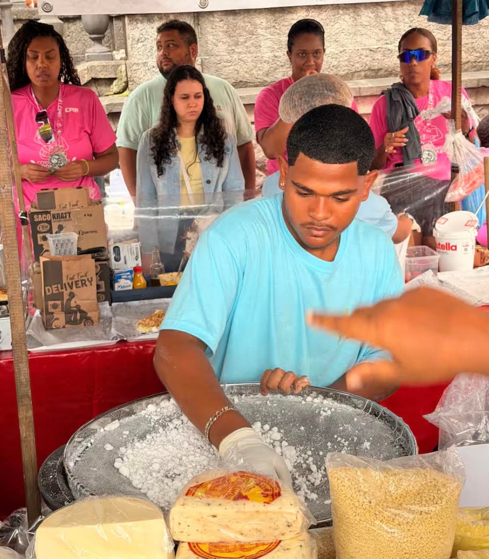 Eat & Drink like a Local at Feira da Glória